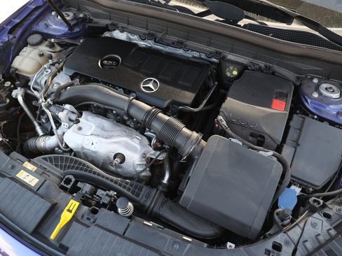 Used 2021 Mercedes-Benz GLB 250 image 54