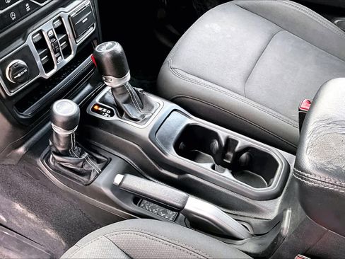 Used 2018 Jeep Wrangler Unlimited Sahara w/ Dual Top Group image 16