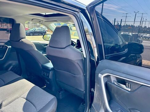 Certified 2025 Toyota RAV4 XLE w/ Convenience Package AWD/4WD image 13