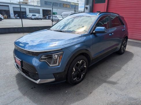 Used 2024 Kia Niro Wind w/ Wind Preserve Package FWD image 6