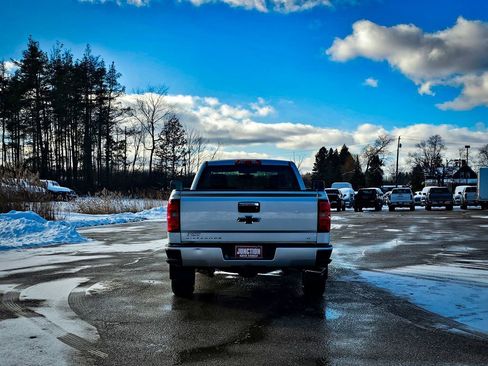 Used 2017 Chevrolet Silverado 1500 LT w/ LT Convenience Package image 5