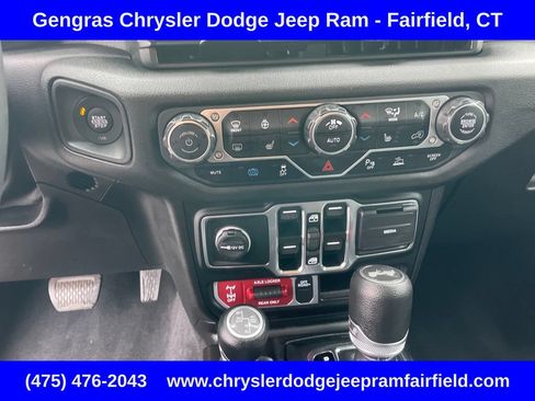 Used 2024 Jeep Wrangler Unlimited AWD/4WD image 56