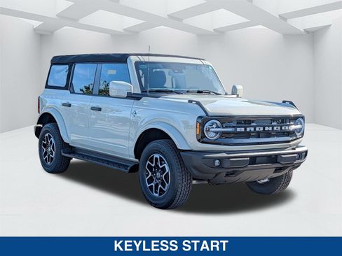 New 2026 Ford Bronco Outer Banks AWD/4WD image 2
