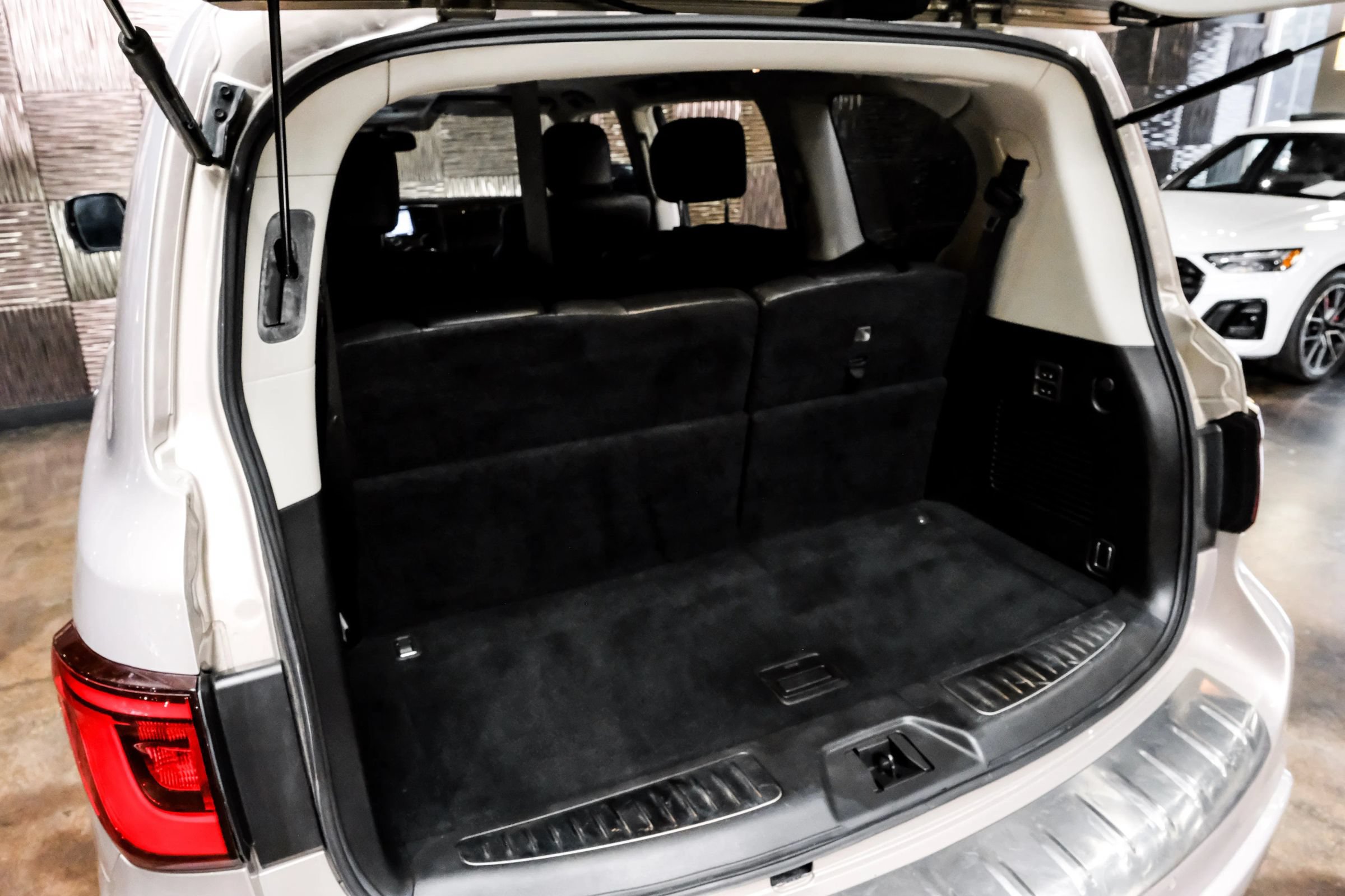 Used 2019 INFINITI QX80 2WD image 52