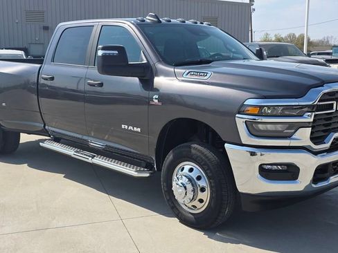 New 2026 RAM 3500 Big Horn AWD/4WD image 8