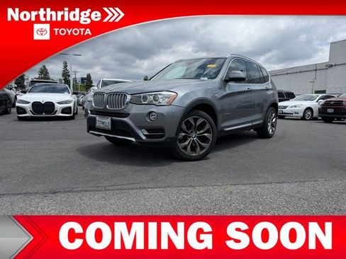 Used 2017 BMW X3 xDrive28i AWD/4WD image 2