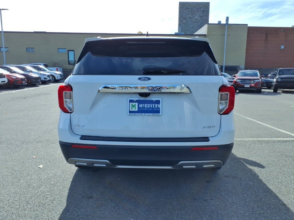 Used 2021 Ford Explorer XLT w/ Equipment Group 202A AWD/4WD image 7