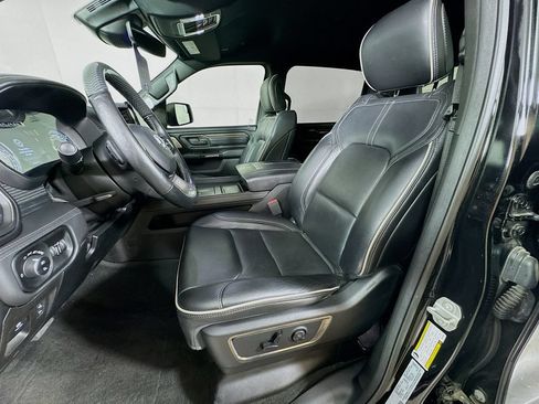 Used 2020 RAM 1500 Limited w/ Black Appearance Package AWD/4WD image 24