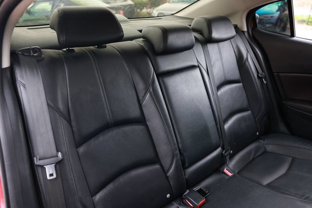 Used 2017 MAZDA MAZDA3 Touring FWD image 17