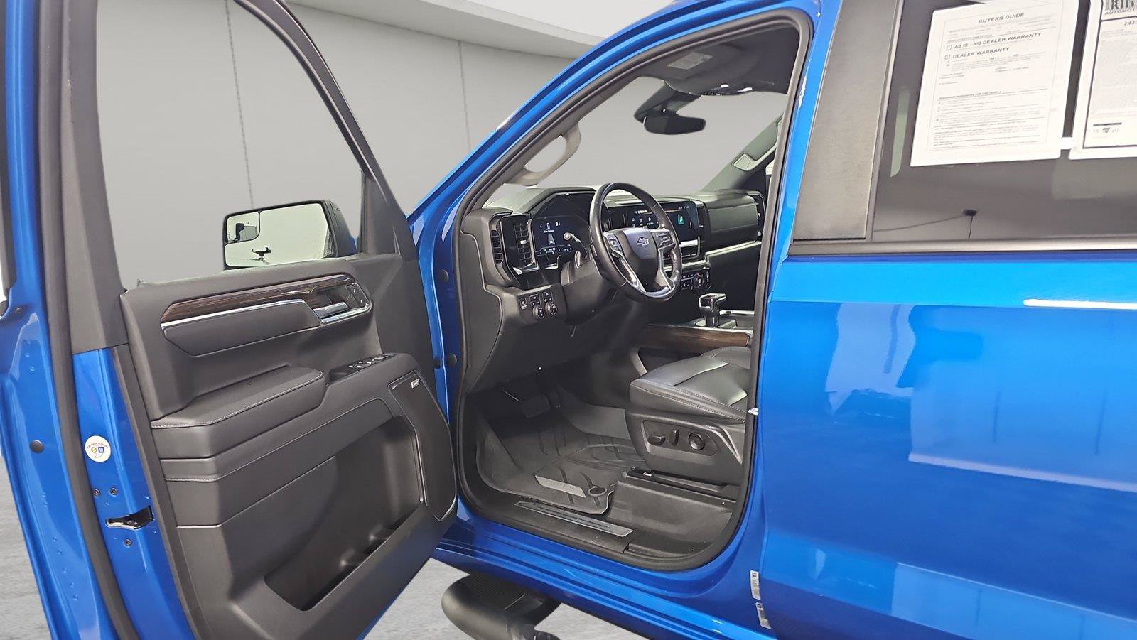 Used 2023 Chevrolet Silverado 1500 RST w/ Rally Edition AWD/4WD image 24