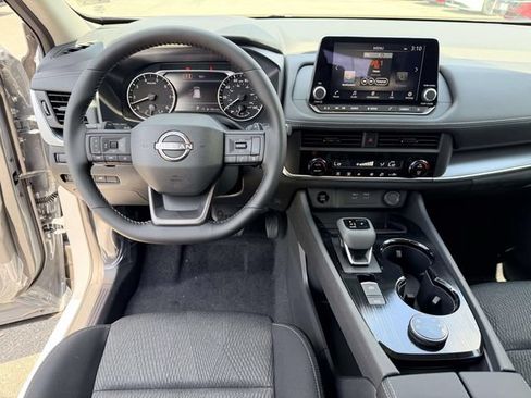 New 2026 Nissan Rogue SV AWD/4WD image 17