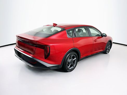 Used 2025 Kia K4 LXS image 9