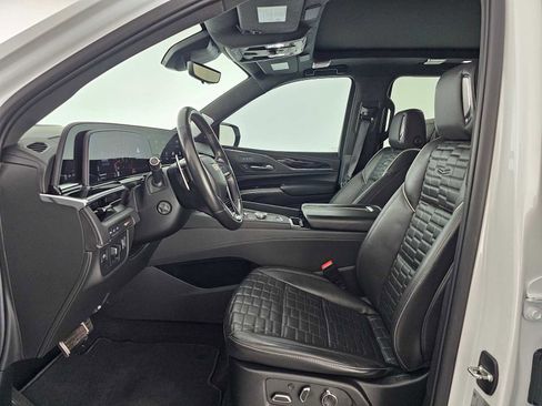 Used 2023 Cadillac Escalade ESV V image 24