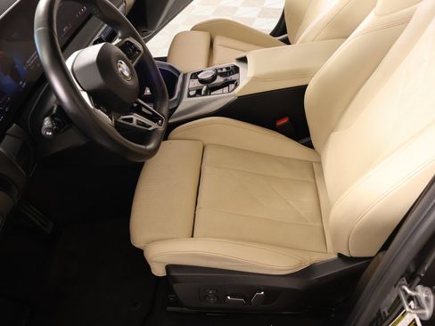 Used 2025 BMW X3 xDrive30i AWD/4WD image 11