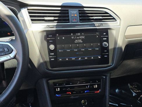 Used 2022 Volkswagen Tiguan SE FWD image 27