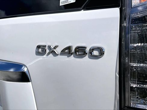 Used 2022 Lexus GX 460 Premium w/ Premium Package image 9
