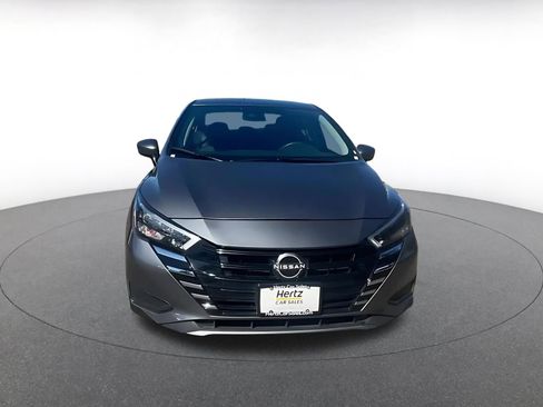 Used 2025 Nissan Versa SV image 4