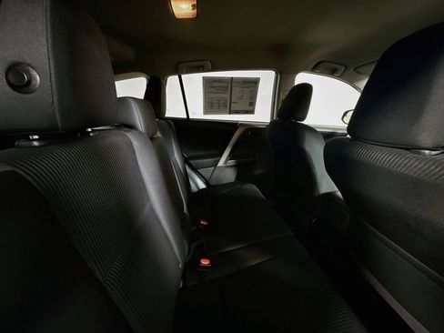 Certified 2018 Toyota RAV4 LE FWD image 26