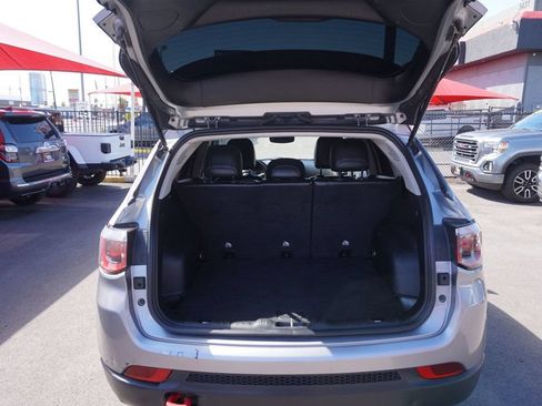 Used 2020 Jeep Compass Trailhawk AWD/4WD image 8