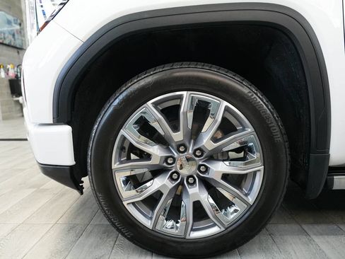 Used 2024 GMC Sierra 1500 Denali w/ Denali Reserve Package AWD/4WD image 9