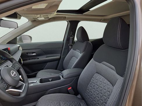 New 2026 Nissan Kicks SV w/ SV Premium Package image 12