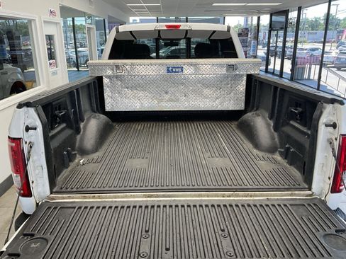Used 2017 Ford F150 XLT w/ Equipment Group 302A Luxury AWD/4WD image 27
