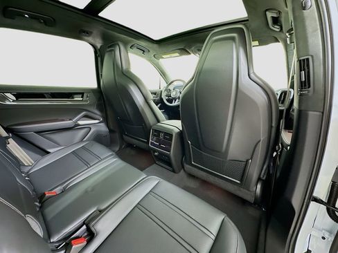 New 2026 Porsche Cayenne Turbo image 30