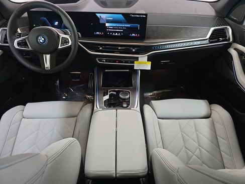 New 2026 BMW X5 xDrive50e w/ M Sport Package AWD/4WD image 8