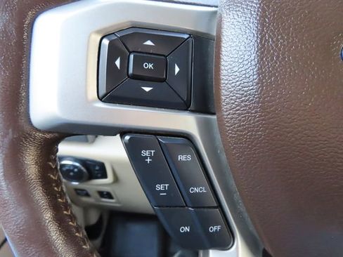 Used 2020 Ford F150 Lariat image 28