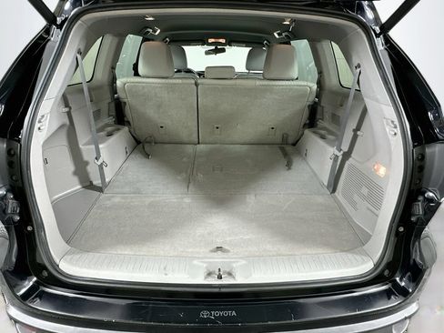 Used 2015 Toyota Highlander Plus AWD/4WD image 25