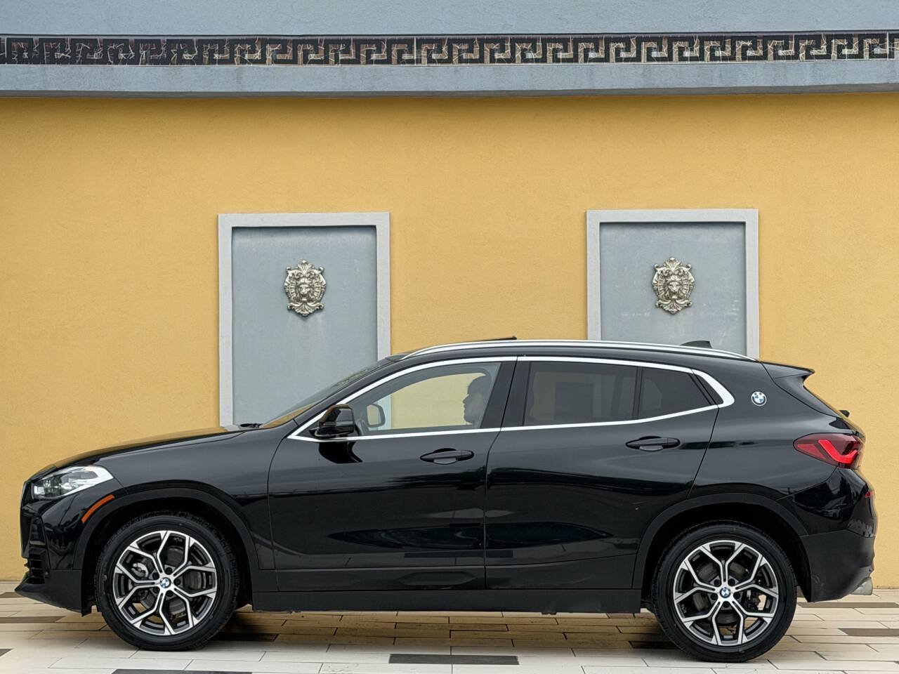 Used 2023 BMW X2 xDrive28i w/ Convenience Package AWD/4WD image 8