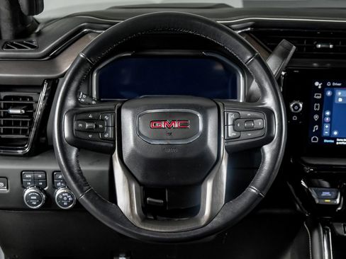 Used 2024 GMC Sierra 2500 AT4X image 16