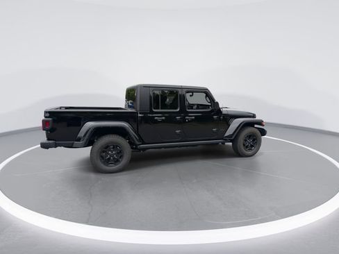 Used 2022 Jeep Gladiator Sport AWD/4WD image 9