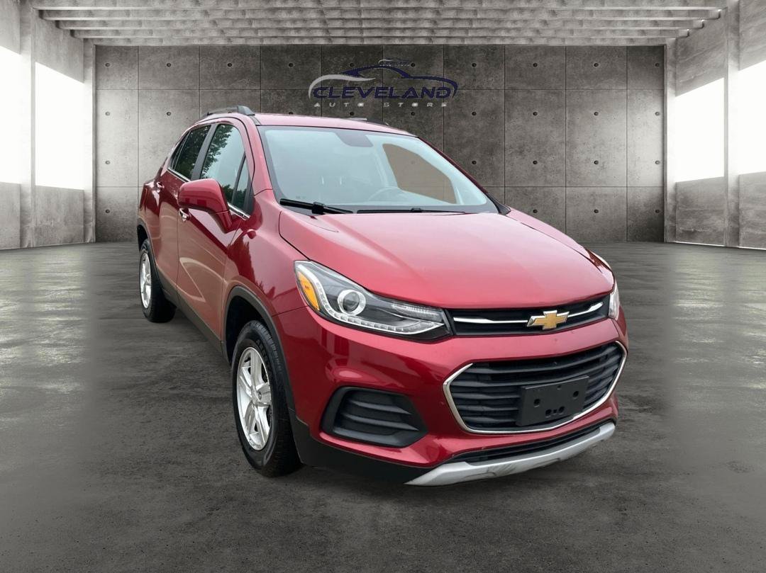 Used 2020 Chevrolet Trax LT w/ Driver Confidence Package AWD/4WD image 1