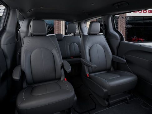 New 2026 Chrysler Pacifica Select FWD image 15