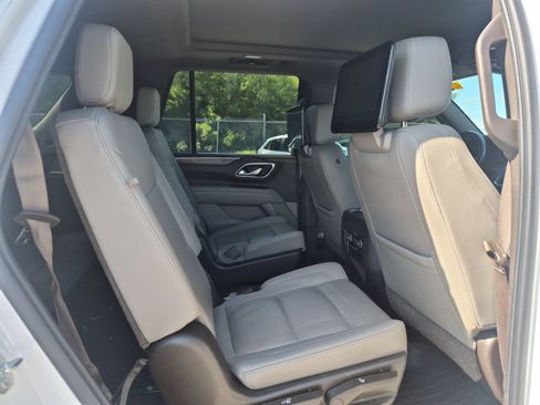 Used 2021 Chevrolet Tahoe LT w/ LT Signature Package RWD image 17