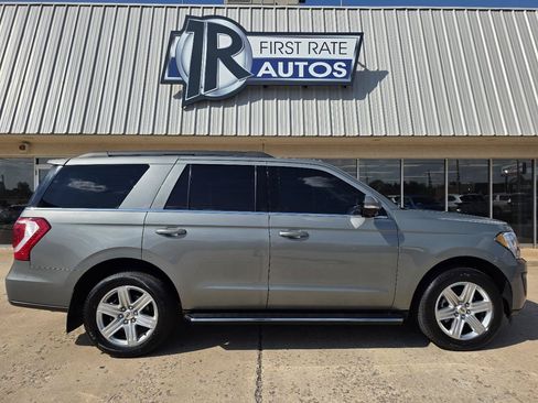 Used 2019 Ford Expedition XLT w/ Equipment Group 202A AWD/4WD image 9