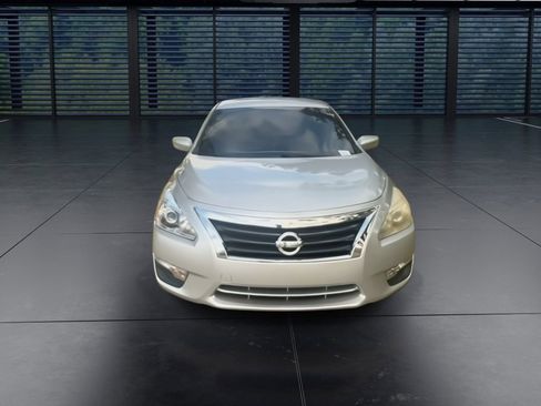 Used 2014 Nissan Altima 2.5 S image 3