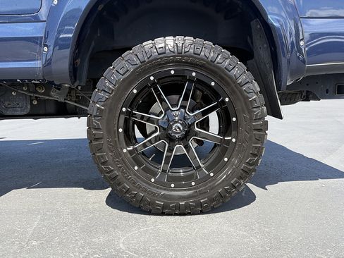 Used 2019 Ford F250 Lariat w/ Lariat Ultimate Package AWD/4WD image 14