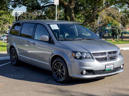 Used 2019 Dodge Grand Caravan GT image 4