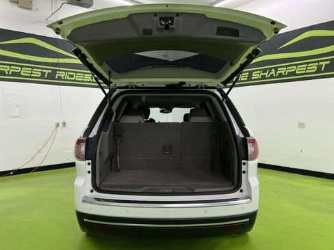 Used 2017 GMC Acadia Limited SLT image 9