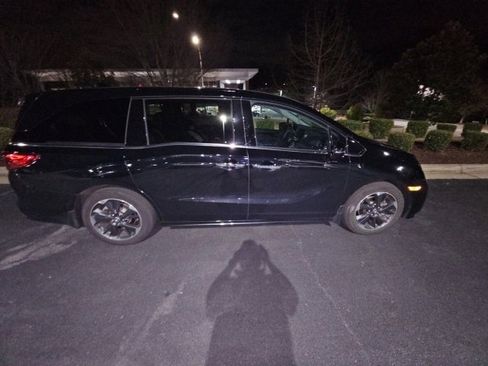 Used 2024 Honda Odyssey Elite image 9