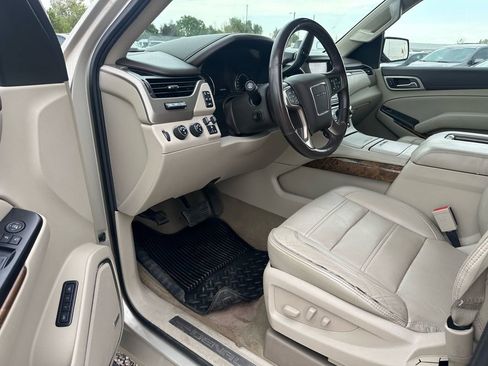 Used 2015 GMC Yukon Denali w/ Premium Package image 32