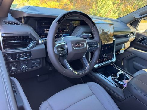 New 2026 GMC Yukon Elevation image 3