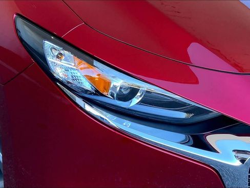 Used 2023 MAZDA MAZDA3 s image 27