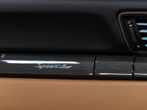 Certified 2019 Porsche 911 Speedster RWD image 35
