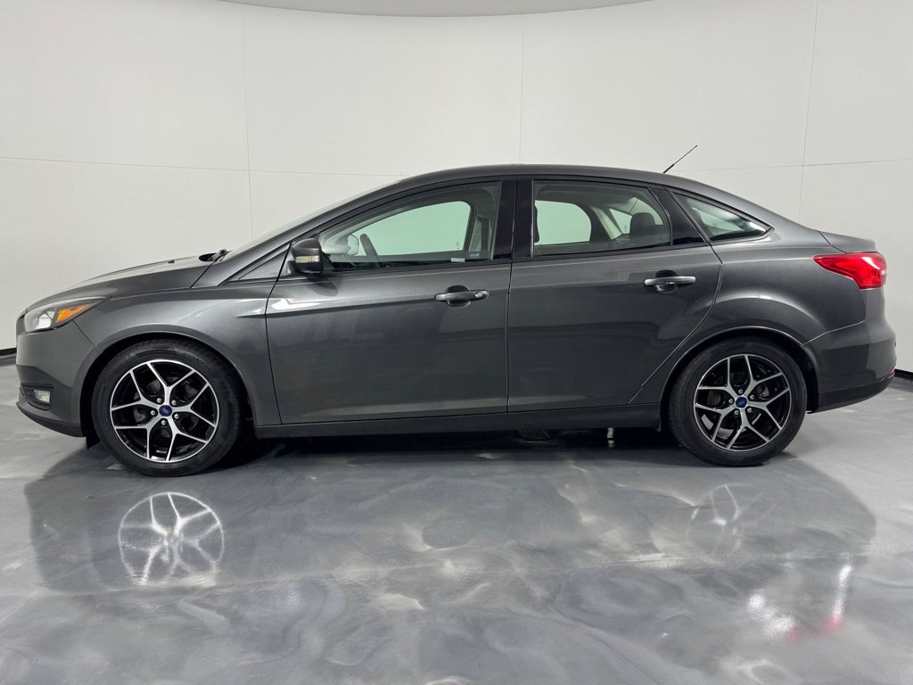 Used 2017 Ford Focus SEL FWD image 8