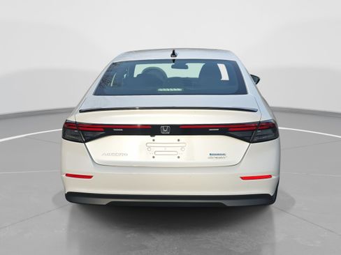 Used 2023 Honda Accord Sport image 6