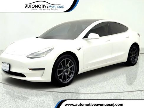 Used 2019 Tesla Model 3 Standard Range Plus RWD image 1