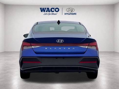 Used 2026 Hyundai Elantra SE w/ Cargo Package FWD image 8